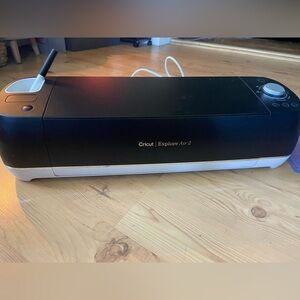 Cricut explore air 2 bundle